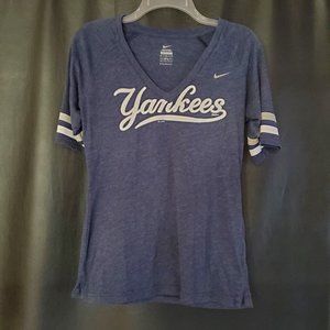 Nike Yankees T-Shirt Women's Medium
